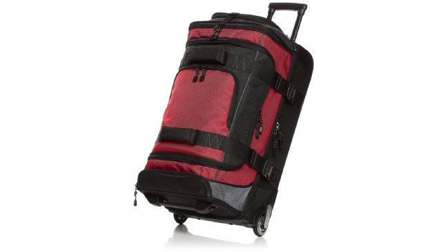 Viaja esta mochila con ruedas, disponible en tres colores y tres tamaños