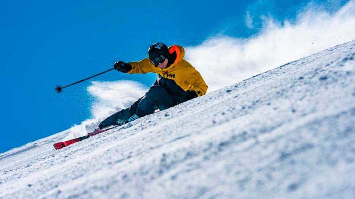 Black Friday en Helly Hansen: 50% de descuento en ropa de esqu para hombre y mujer