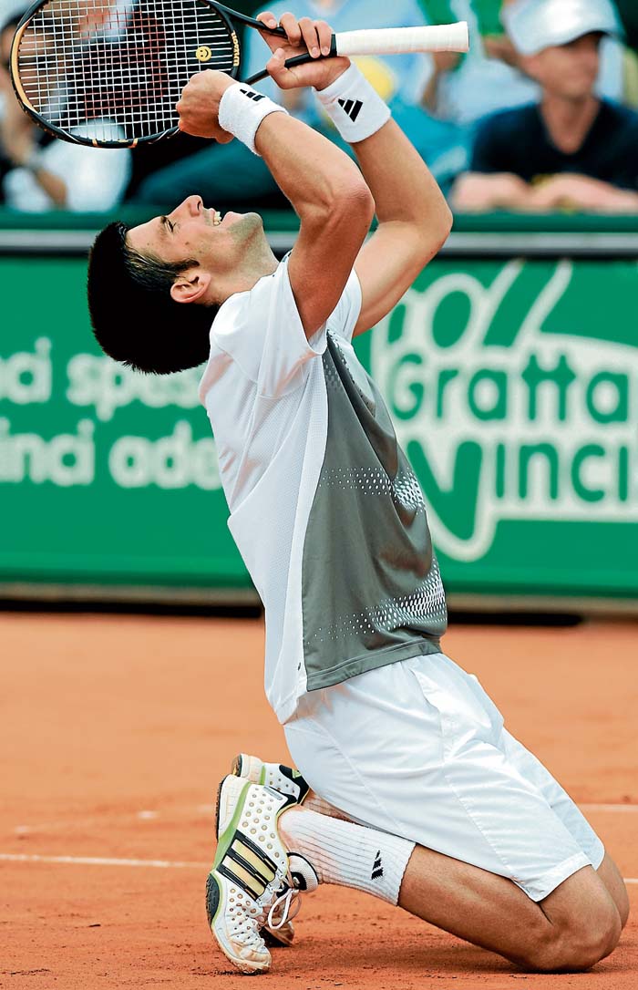 Djokovic, campeón, ya aprieta a Nadal