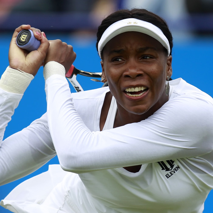 Venus Williams gana en su retorno a la competición