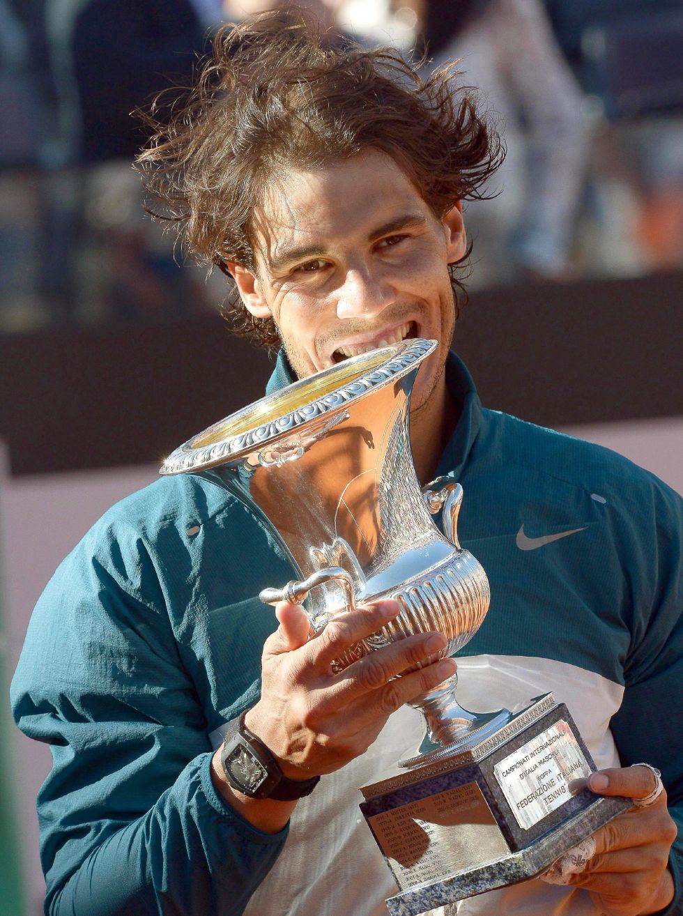 Rafa Nadal es el rey de Roma tras sumergir a Roger Federer