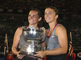 Errani y Vinci defienden con éxito el título en dobles