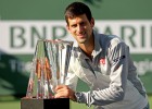 Djokovic remonta a Federer y se estrena en 2014