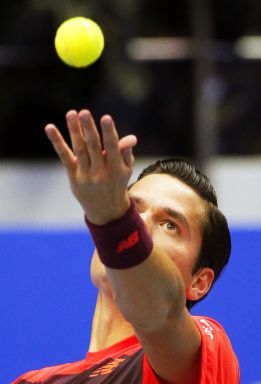Raonic derrota a Sousa en la final de San Petersburgo
