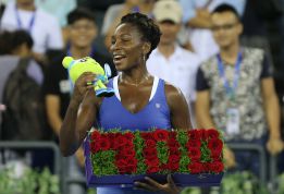 Venus logra su victoria 700 y entra en el top-10 histórico