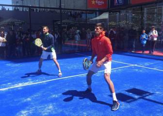 ¿Qué tal se le da jugar al pádel a Novak Djokovic?