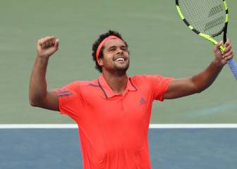 Djokovic pasa sin jugar; Tsonga y Monfils le acompañan