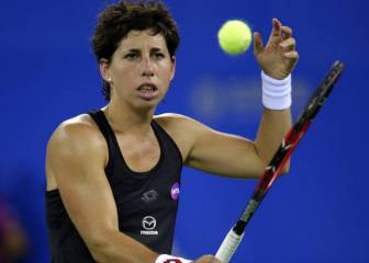 Carla Suárez cae y se complica estrenarse en las WTA Finals
