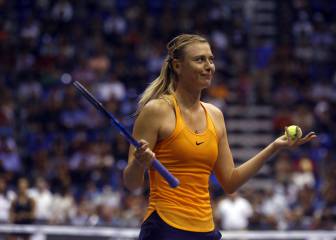 Sharapova bailó al ritmo de Ricky Martin... y perdió