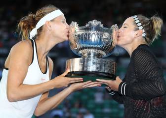 Mattek-Sands y Safarova logran el título de dobles femenino