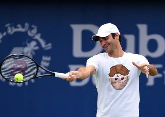 Federer vuelve, vence y deja en el aire Roland Garros