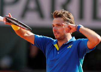 Wawrinka deja las muletas y avanza en su recuperación