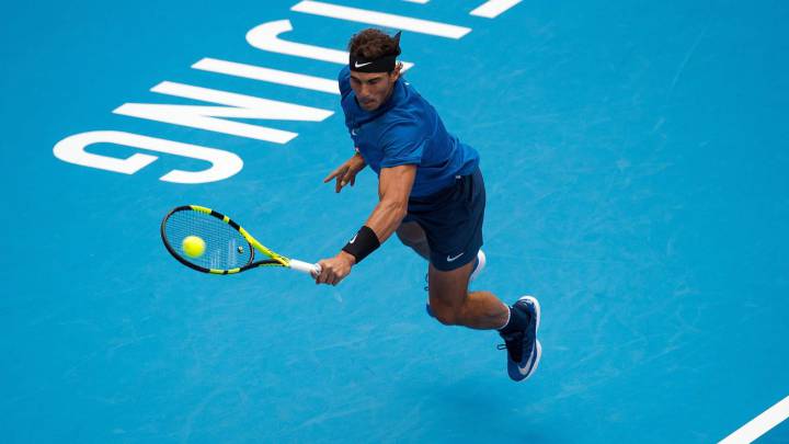 Nadal derriba a Isner y jugará semifinales contra Dimitrov
