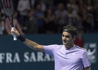 Federer barre de la pista a Paire en menos de una hora