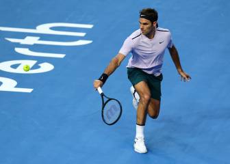 Federer vence a Khachanov y sigue invicto en la Copa Hopman