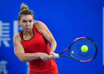 Halep sufre en Shenzhen y Wozniacki gana en Auckland