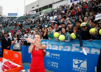 Simona Halep gana a Siniakova y vuelve a triunfar en Shenzhen