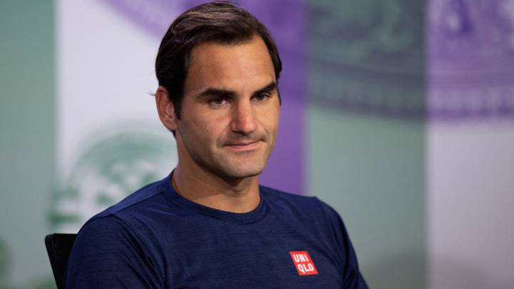 Roger Federer atiende a los medios de comunicación tras caer con Kevin Anderson en los cuartos de final de WImbledon.