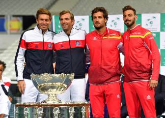 Benneteau, de la jubilación al dobles contra España