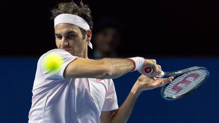 Federer sufre ante Krajinovic pero avanza a segunda ronda