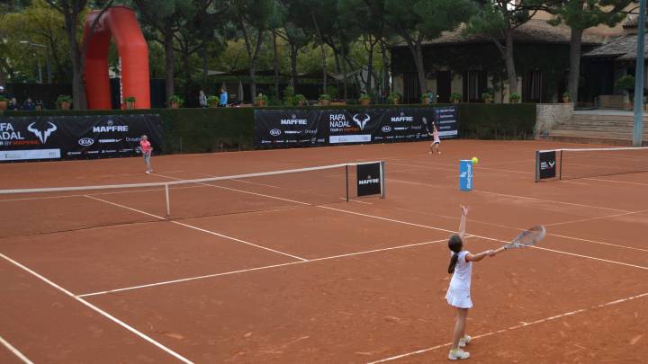 Arranca en Barcelona una nueva edicióndel circuito de tenis Rafa Nadal Tour by Mapfre