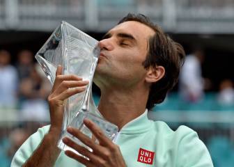Eterno Federer: cuarto título 20 años después de su debut