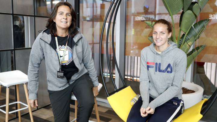 Conchita Martínez y Karolina Pliskova posan en una entrevista para As antes del Mutua Madrid Open.
