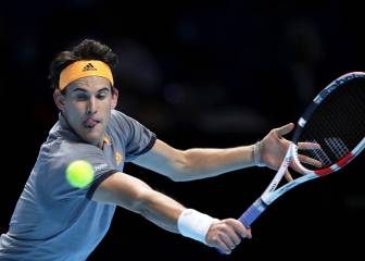 Thiem complica el camino de Federer en las Finals