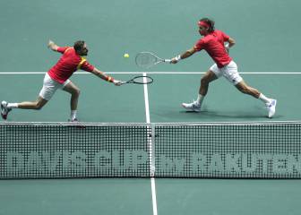 Nadal y el dobles tumban a Rusia en la 'sesión golfa'