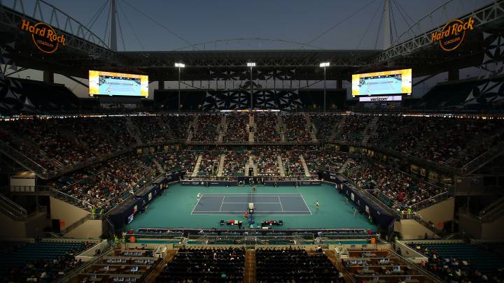Imagen del Hard Rock Stadium durante el partido entre Roger Federery Denis Shapovalov en el Masters 1.000 de Miami.