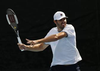 Opelka carga contra la ATP: 