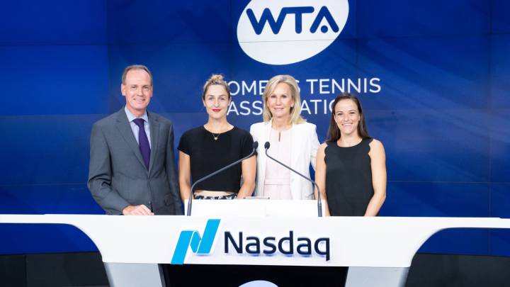 La presidenta de la WTA: "Será difícil viajar o jugar sin vacuna"