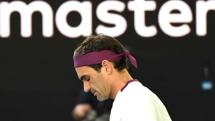 Roger Federer reacciona durante su partido ante Tennys Sandgren en el Open de Australia 2020.
