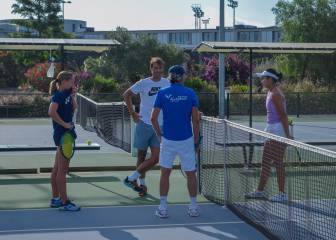 Y mientras... Nadal visita los entrenamientos de la Academia
