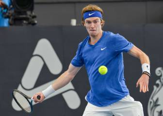 Rublev gana a Thiem en la final de su torneo
