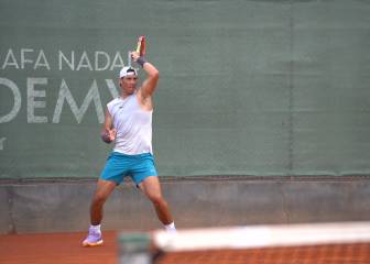 Rafa Nadal 'entrena' a los jóvenes de su academia