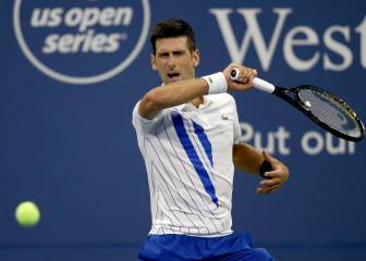 Djokovic sigue en racha y Thiem se despide en su debut