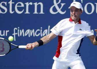 Bautista vuelve a remontar para meterse en semifinales