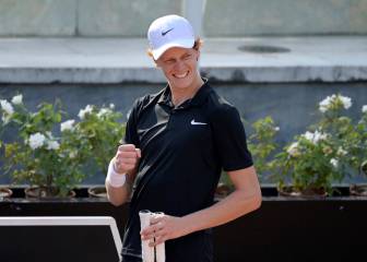 El imberbe Sinner se destapa eliminando a Tsitsipas