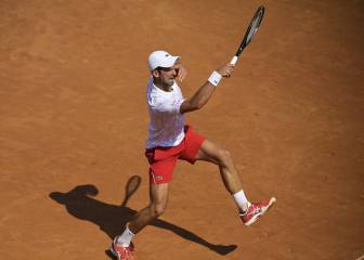 Djokovic doblega cómodo a Caruso en su vuelta