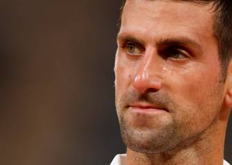 Djokovic gana tras tirarle un irónico beso a un espectador