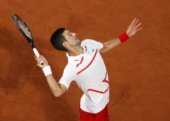 Djokovic no da tregua en su debut
