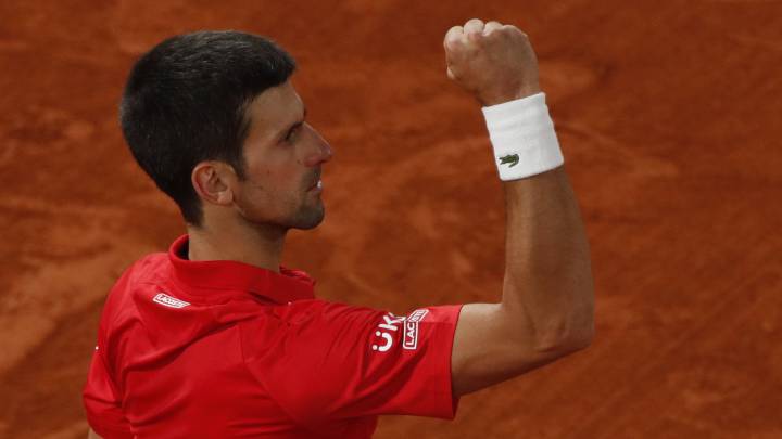 Djokovic evita la remontada de Tsitsipas y desafía a Nadal