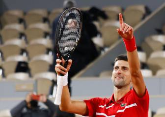 Tsitsipas pone contra las cuerdas a un Djokovic que se cita con Nadal