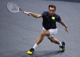 Medvedev bate a Raonic para jugar su primera final en 2020