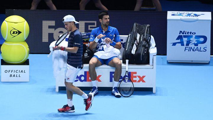 Djokovic impone su mando ante el debutante Schwartzman