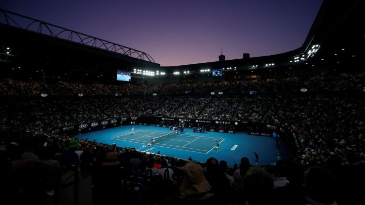 Imagen de la pista del Rod Laver Arena durante la final del Open de Australia 2020 entre Novak Djokovic y Dominic Thiem.