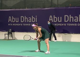 Badosa inicia el año con un sufrido triunfo ante Sevastova