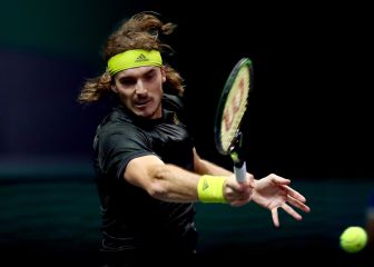 Tsitsipas elimina a Khachanov y adelanta a Federer en el ranking
