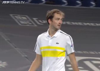 Medvedev no para: ¡Ganó el título y prefirió discutir con el juez!